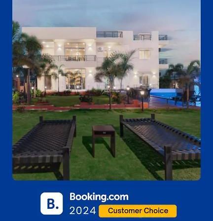 לונבלה Eko Stay - Octagon Farms Villa מראה חיצוני תמונה